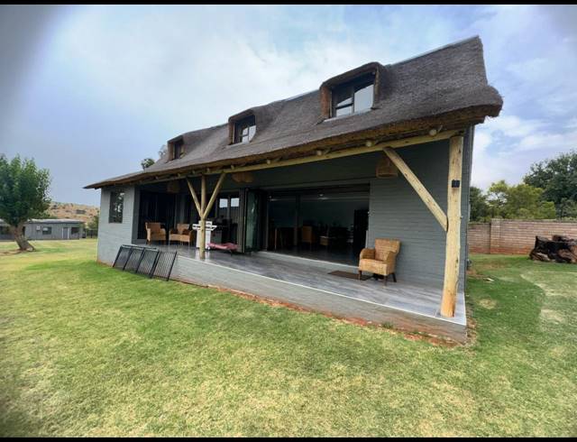 2 BEDROOM HOUSE TO LET IN PROTEA RIDGE